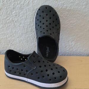 Cat & Jack Black Slip-On Sz 5